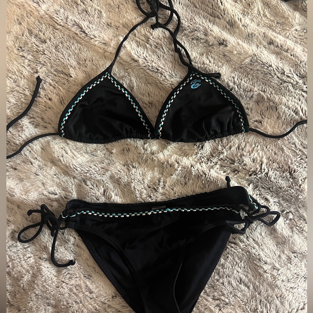 VINTAGE Billabong string bikini 2006